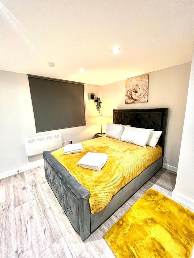 Golden Residences - Oakway Feltham Exterior foto